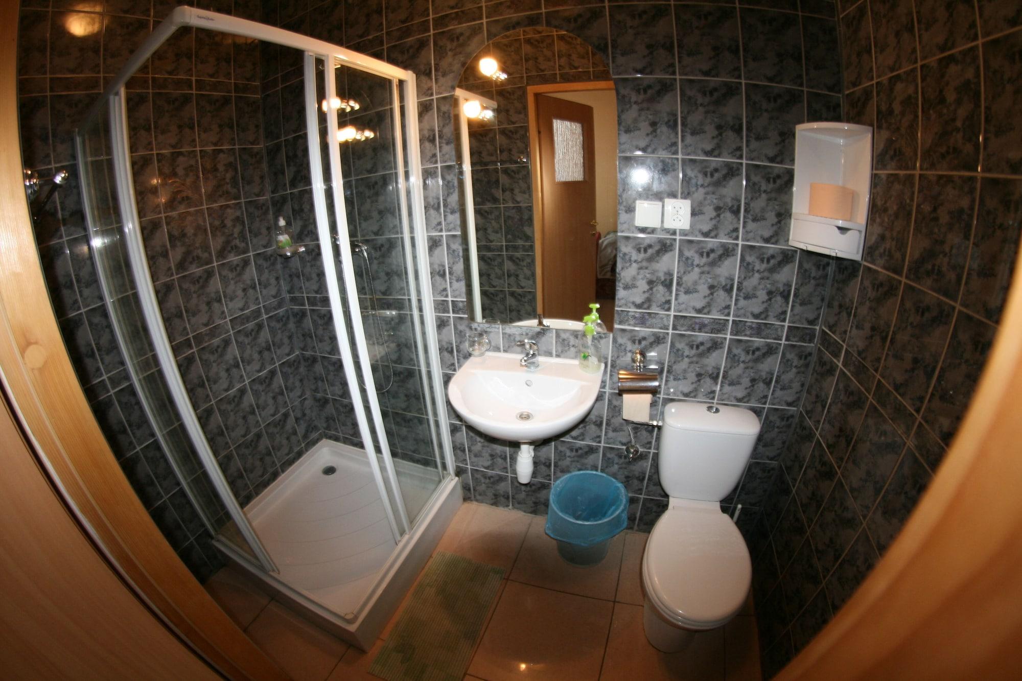 Hotel Daisy Budget Краков Экстерьер фото