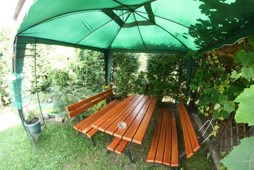 Hotel Daisy Budget Краков Экстерьер фото
