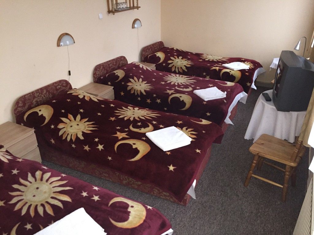 Hotel Daisy Budget Краков Экстерьер фото