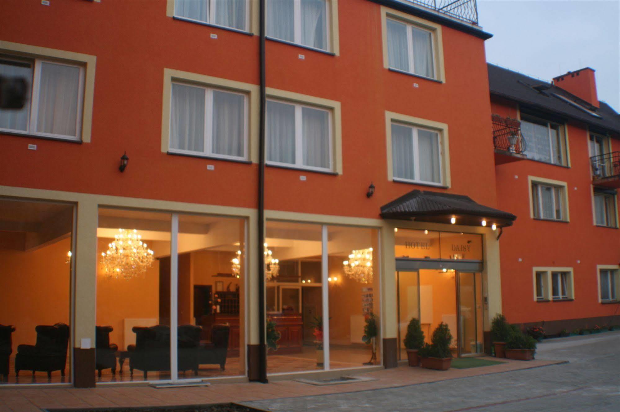 Hotel Daisy Budget Краков Экстерьер фото